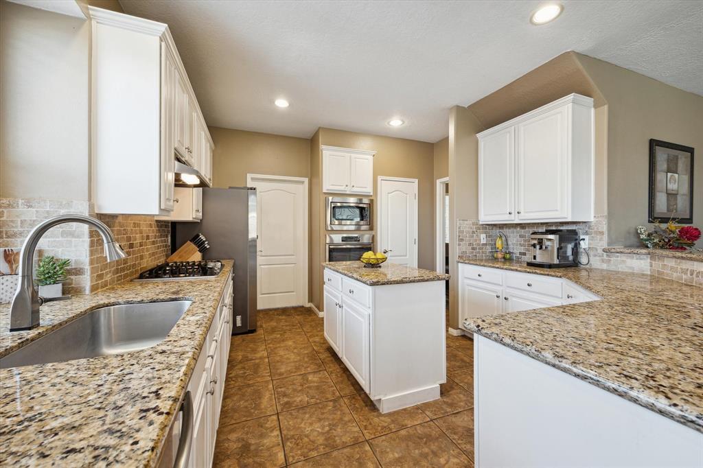 3714 Sunset Meadows Drive, Pearland, Texas image 11
