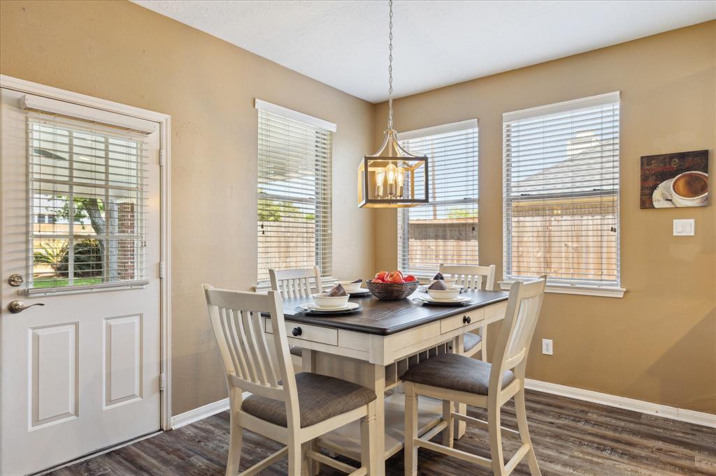 3714 Sunset Meadows Drive, Pearland, Texas image 7