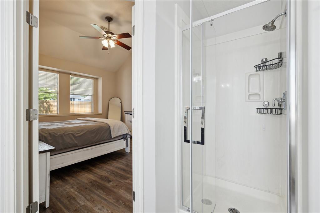 3714 Sunset Meadows Drive, Pearland, Texas image 17
