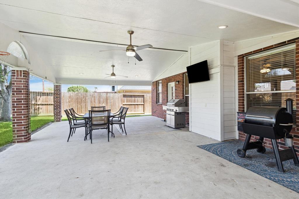 3714 Sunset Meadows Drive, Pearland, Texas image 24