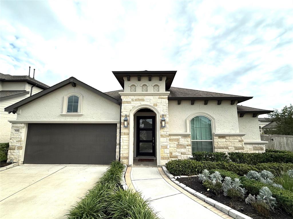 9402 Orchard Trail