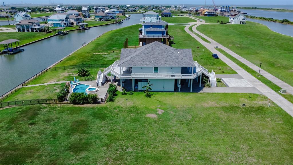 2108 Laguna Harbor Estate Boulevard, Port Bolivar, Texas image 9