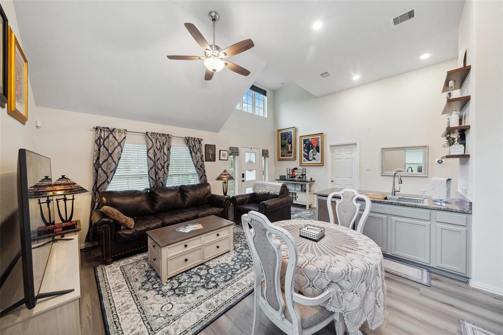 257 N Lynx Trail, Montgomery, Texas image 9