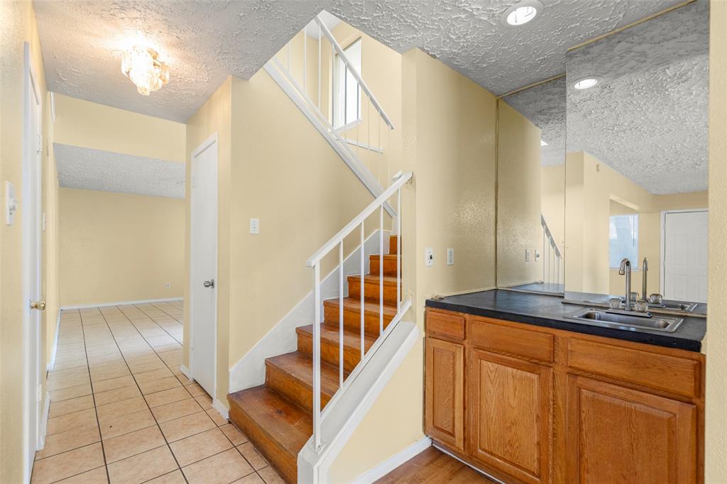 16603 Quail Briar Drive, Houston, Texas image 6
