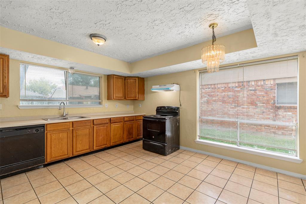 16603 Quail Briar Drive, Houston, Texas image 8