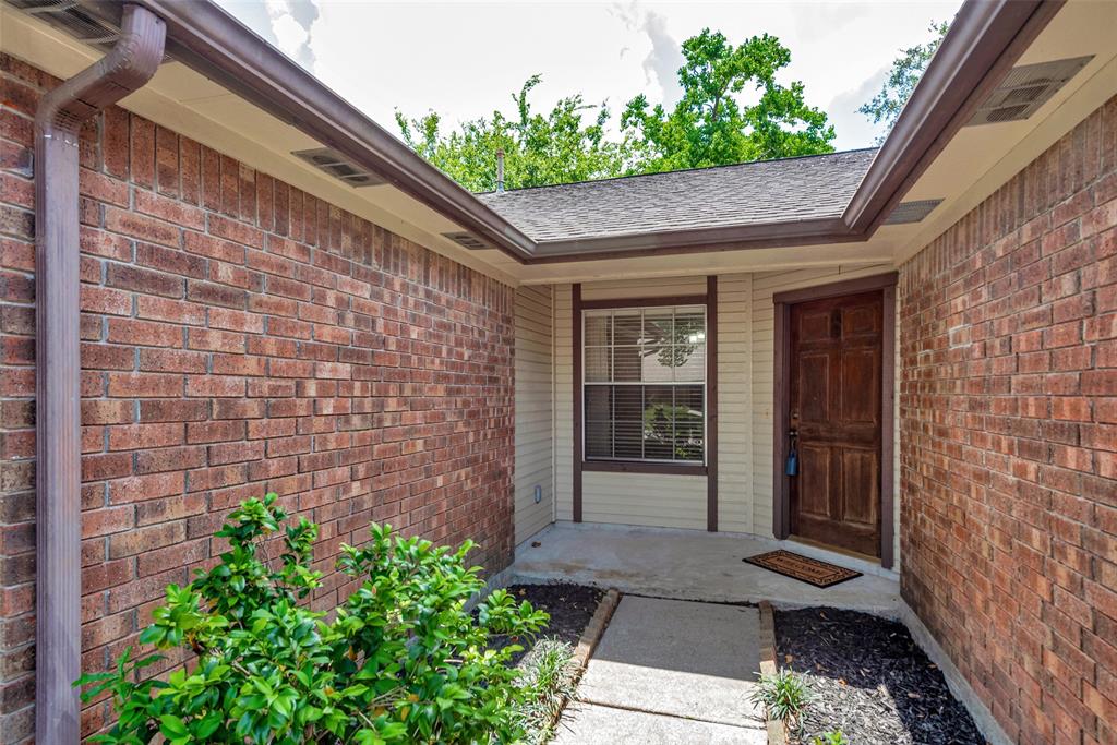 15810 Heritage Falls Drive, Friendswood, Texas image 37