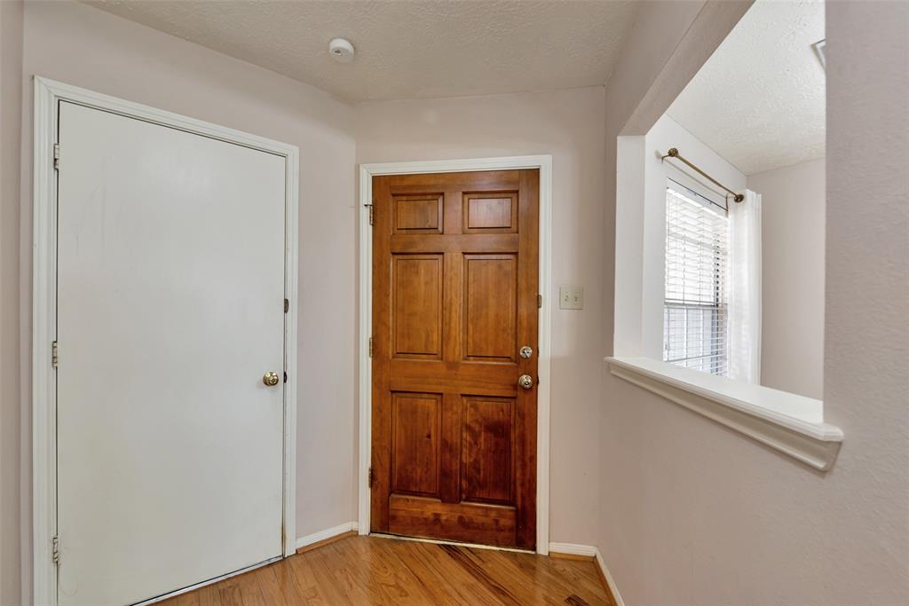 15810 Heritage Falls Drive, Friendswood, Texas image 3