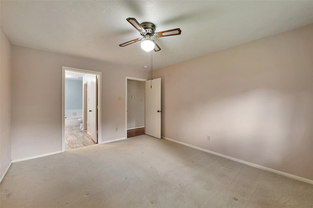 15810 Heritage Falls Drive, Friendswood, Texas image 30