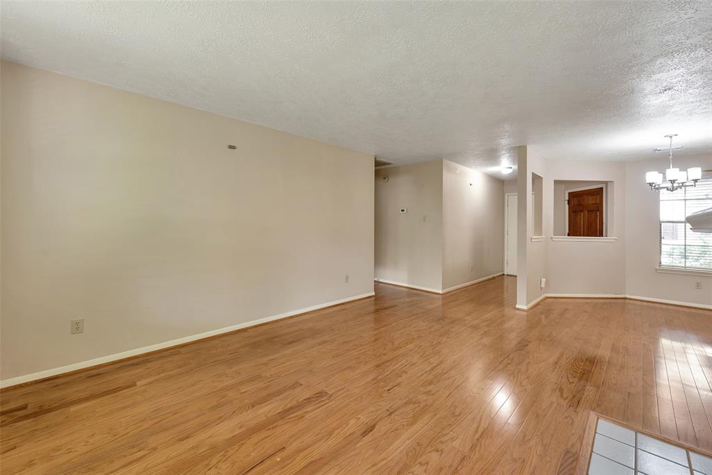 15810 Heritage Falls Drive, Friendswood, Texas image 8