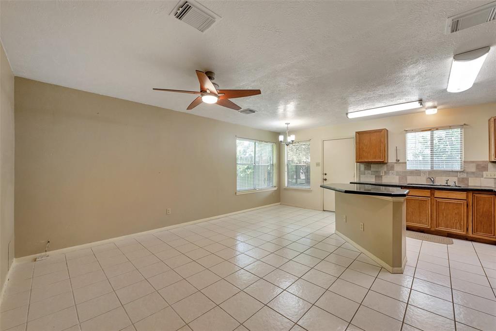 15810 Heritage Falls Drive, Friendswood, Texas image 16