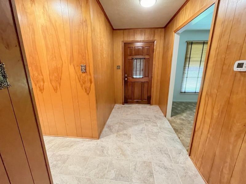 302 Cordell Drive, Crockett, Texas image 12
