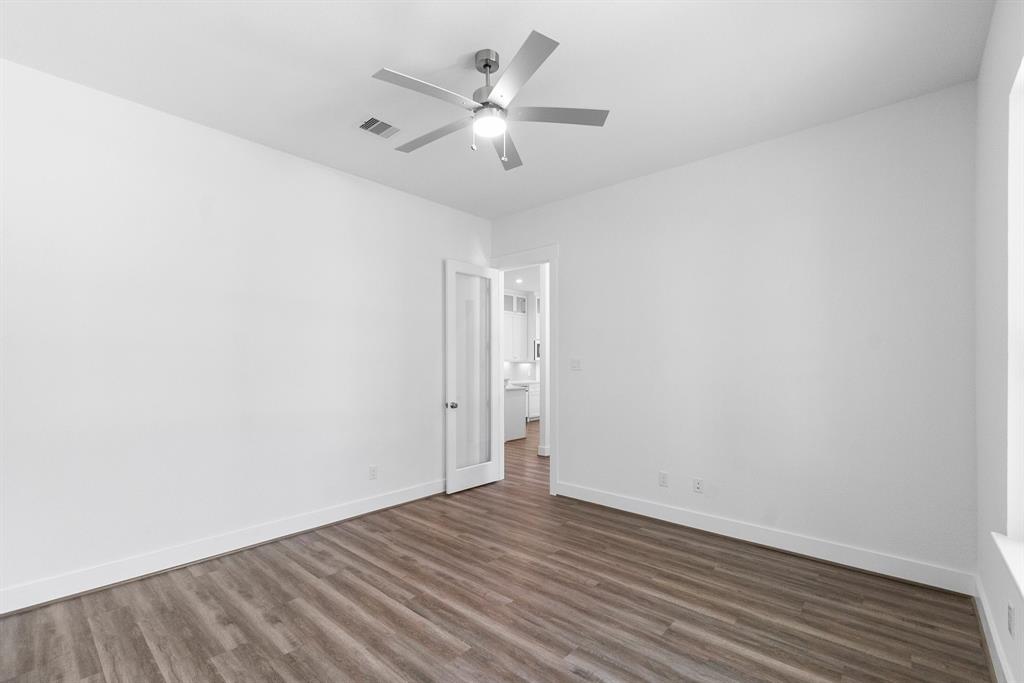 557 Hermitage Court, Conroe, Texas image 8
