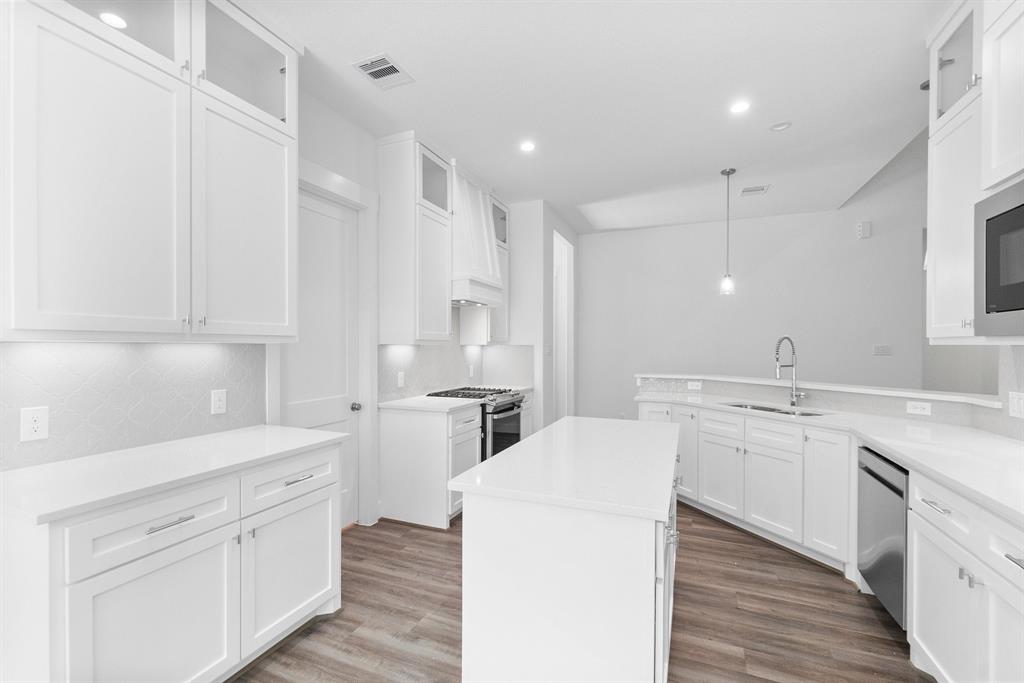 557 Hermitage Court, Conroe, Texas image 15