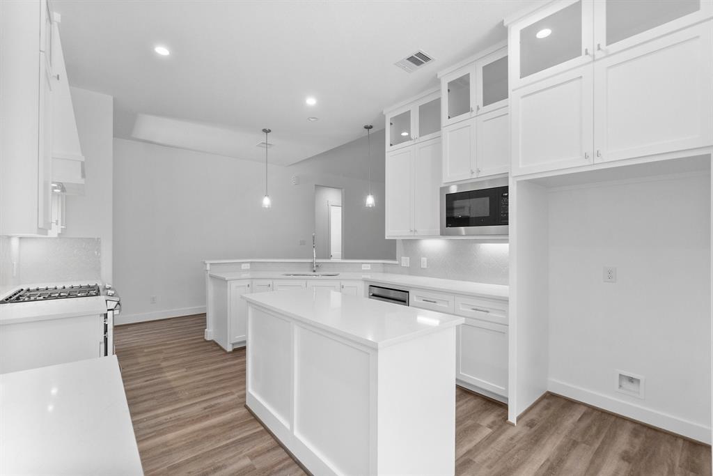 557 Hermitage Court, Conroe, Texas image 14