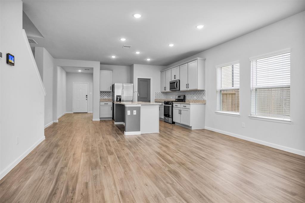 25720 Sweetpea Court, Montgomery, Texas image 14