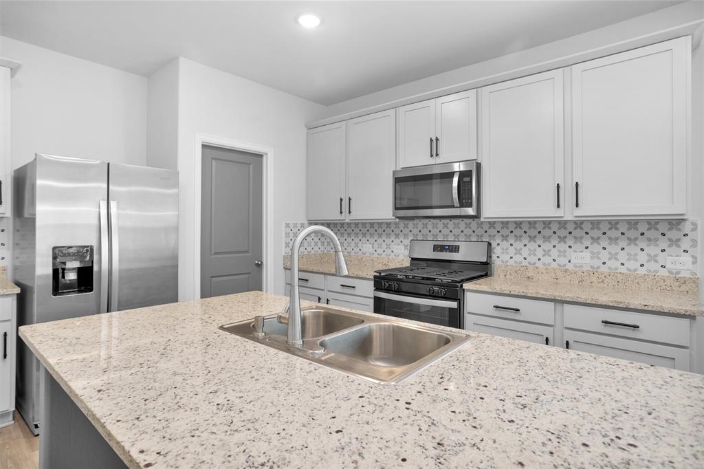 25720 Sweetpea Court, Montgomery, Texas image 16