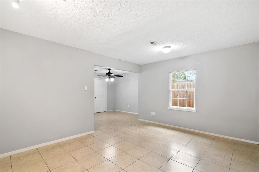 6602 Lynngate Drive, Spring, Texas image 28