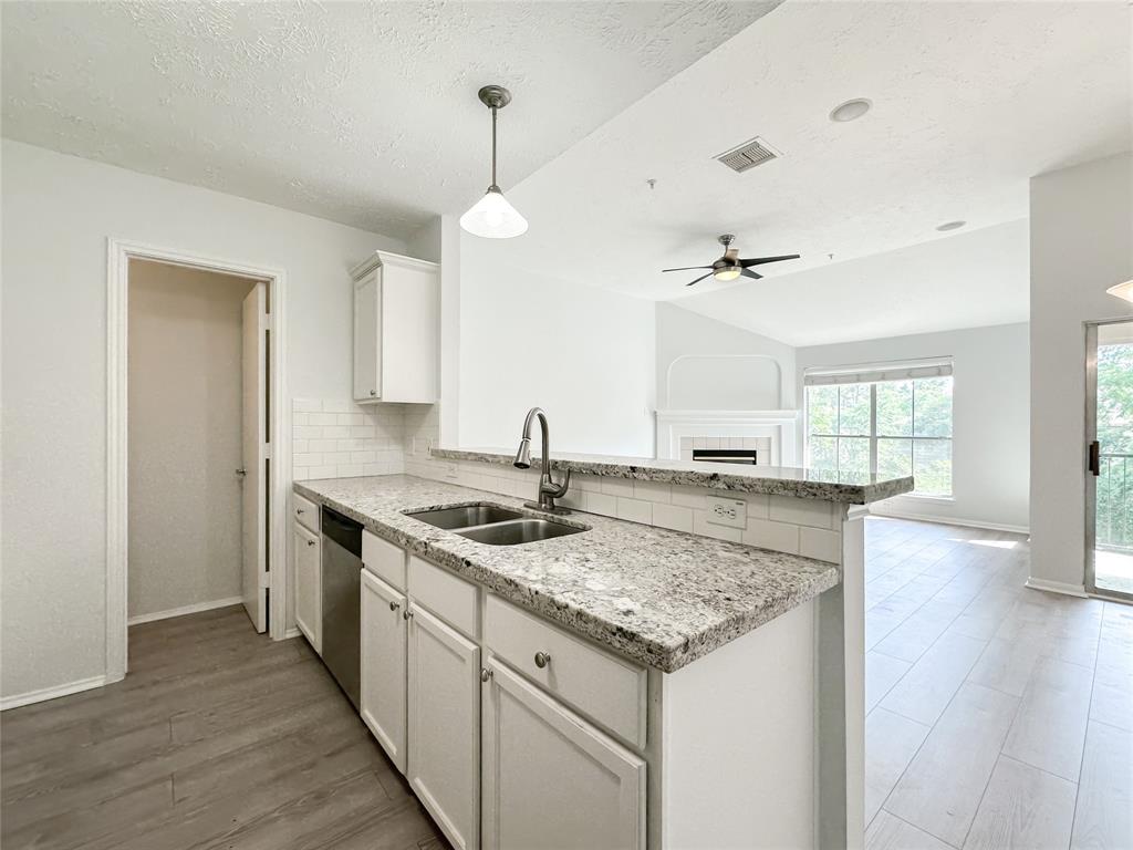 8051 Bay Branch Drive #131, The Woodlands, Texas image 15