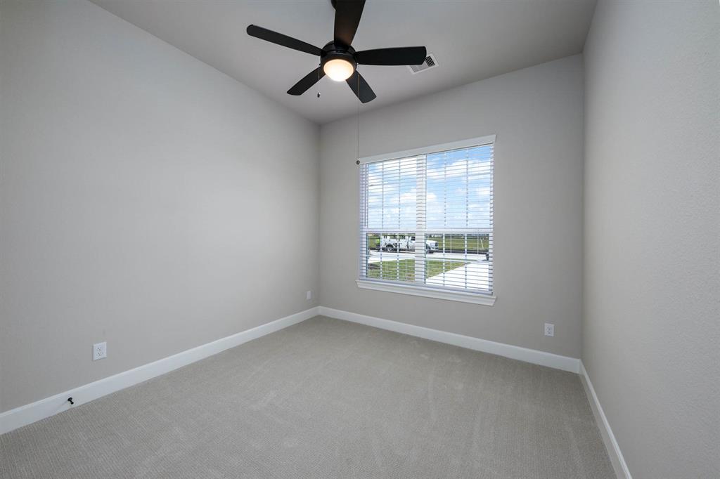 2019 Tioga View Drive, Iowa Colony, Texas image 8