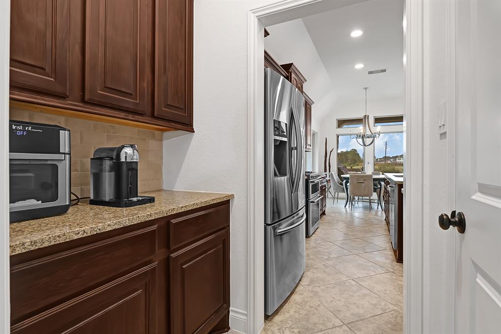 4003 N Creekmont Drive, Fresno, Texas image 13