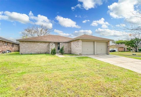 Single Family Residence in Channelview TX 14902 Crondell Circle.jpg