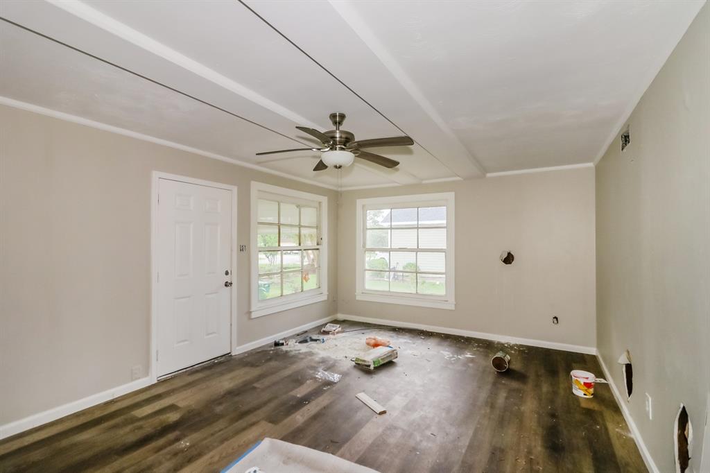 1005 Veronica Street