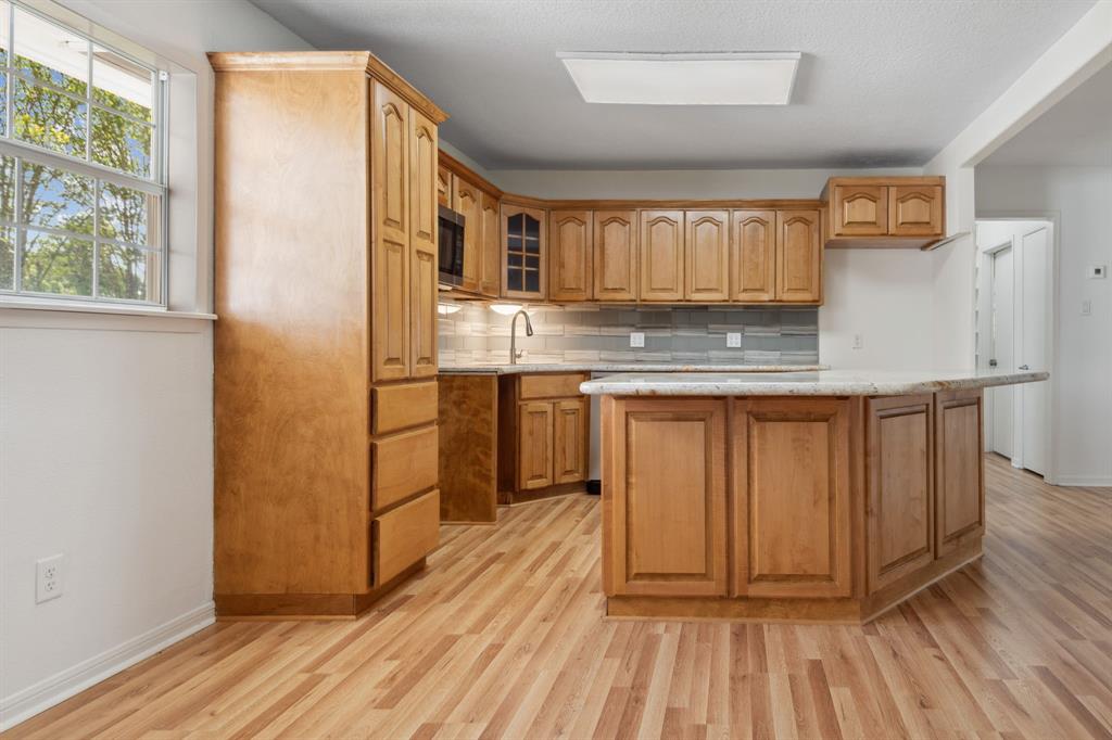 1324 County Road 297, Sargent, Texas image 10