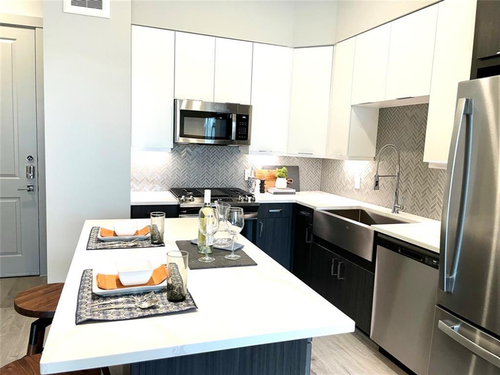 401 W 25th Street 2321