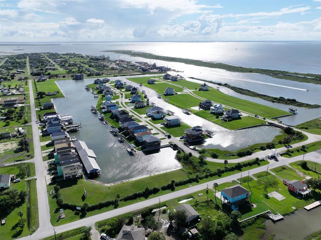 1820 Laguna Harbor Cove Boulevard, Port Bolivar, Texas image 3