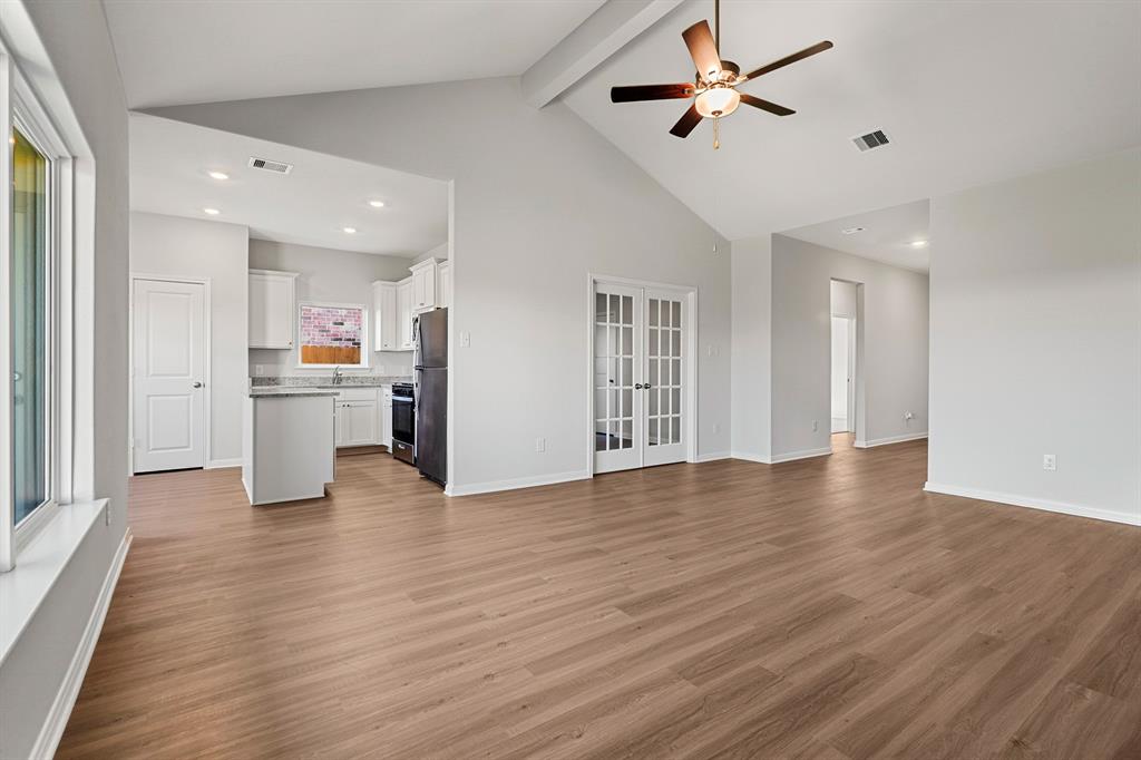 313 Kim Lane, Waller, Texas image 9