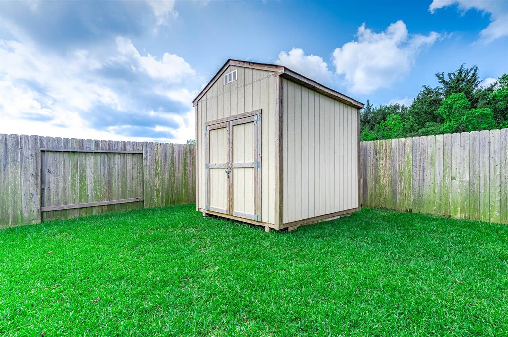 1730 Yaupon Trail Court, Alvin, Texas image 34