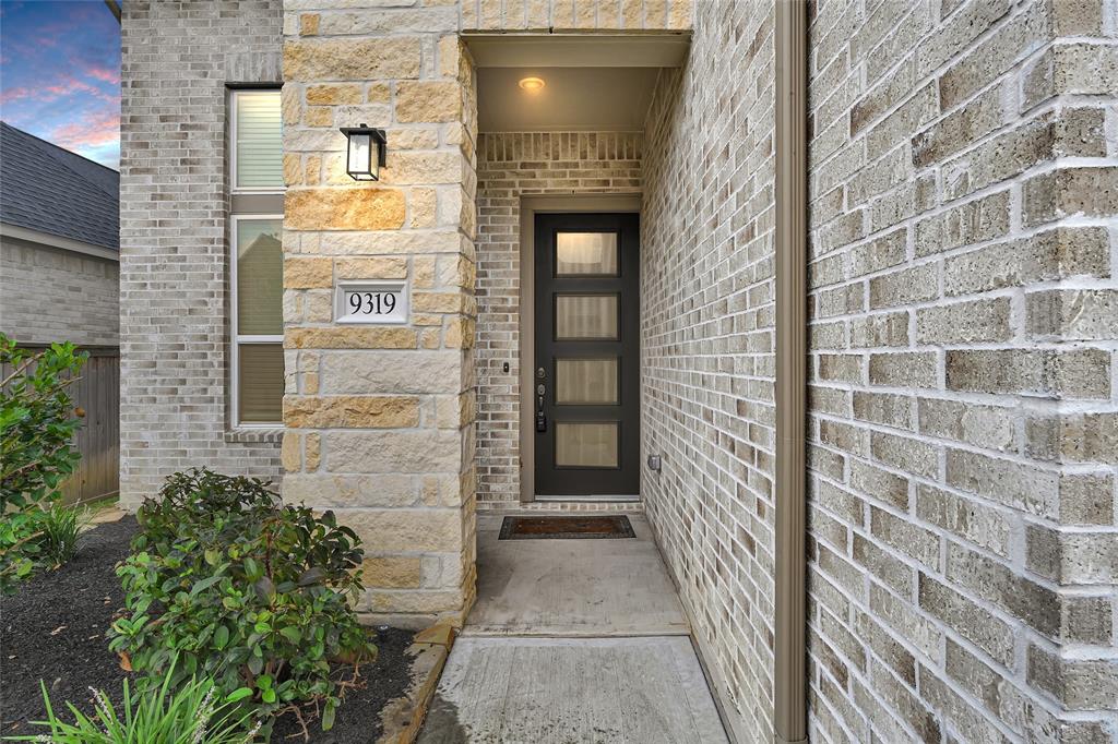 9319 Galloway Woods Trail
