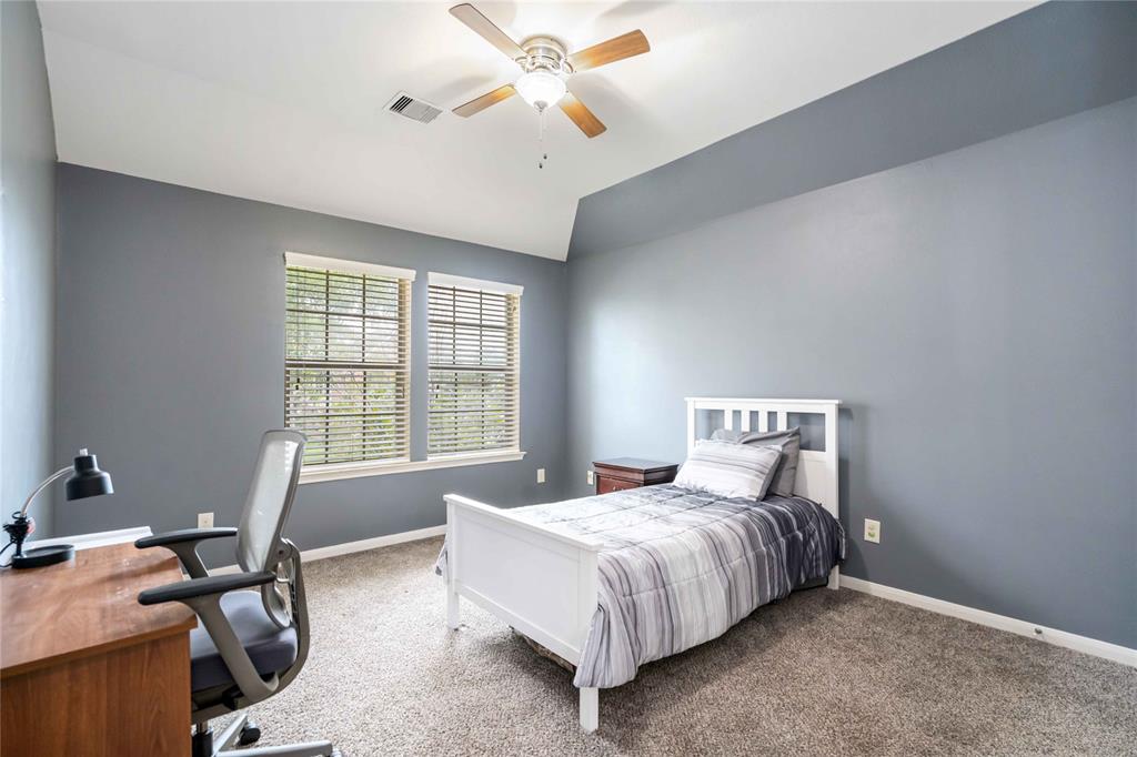 9603 Emerald Lakes Drive, Rosharon, Texas image 16