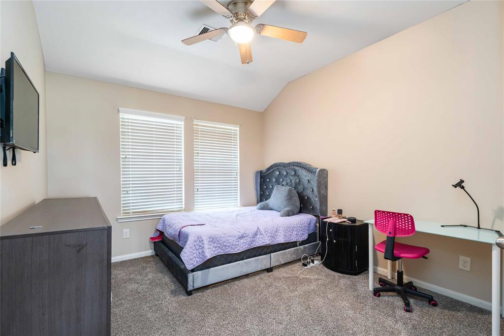9603 Emerald Lakes Drive, Rosharon, Texas image 15