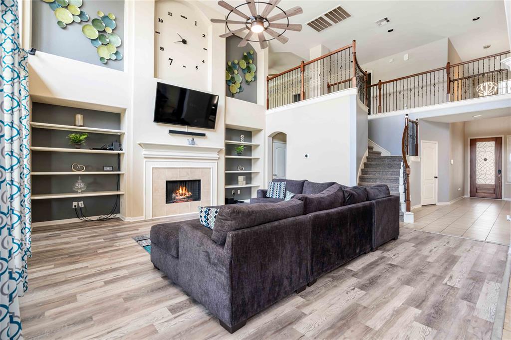 9603 Emerald Lakes Drive, Rosharon, Texas image 4