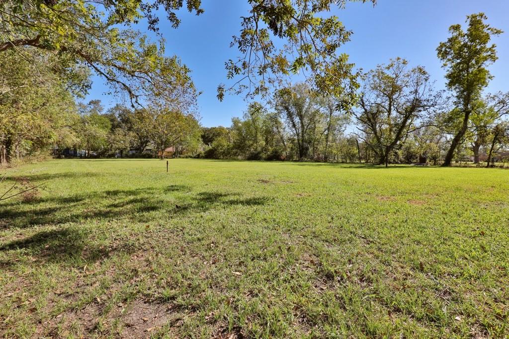 1043 S Columbia Drive, West Columbia, Texas image 34