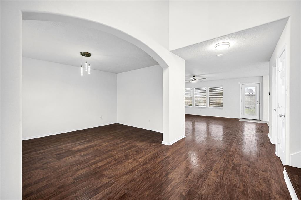 2523 Scarlet Plume Court