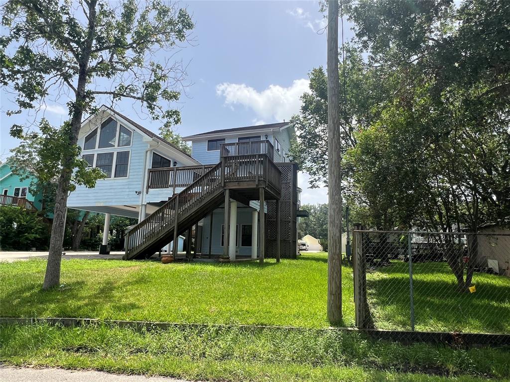 2115 Knollwood Street, Kemah, Texas image 2