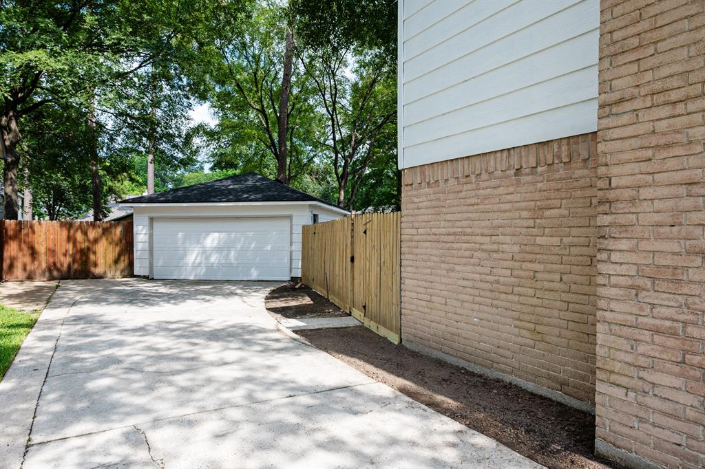 25014 Rettendon Court, Spring, Texas image 7