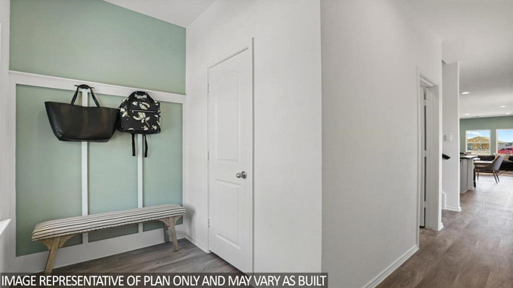 5442 Pinetree Crescent Lane