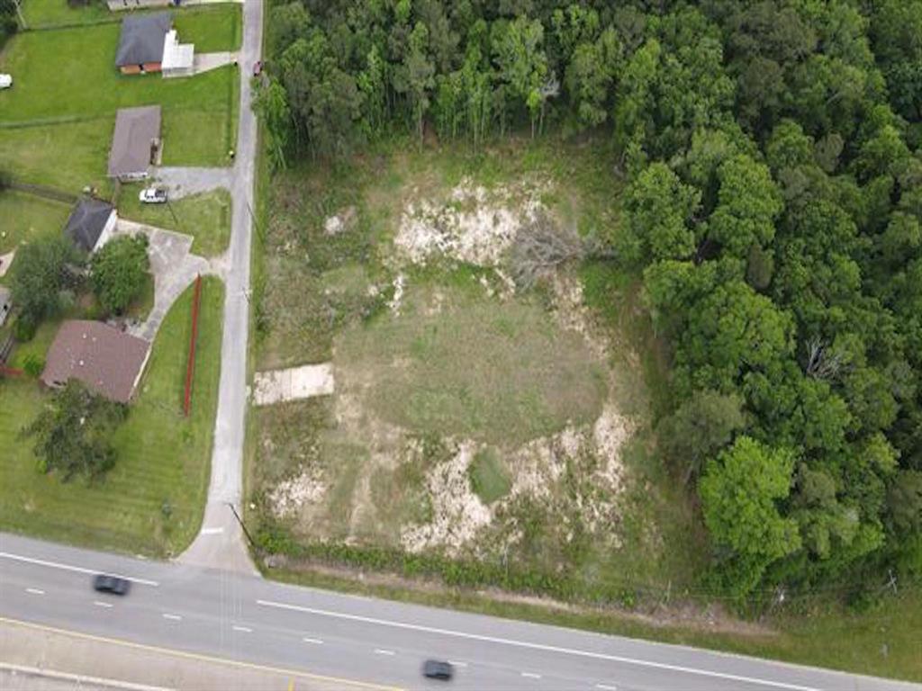 Sierra, Vidor, Texas image 12
