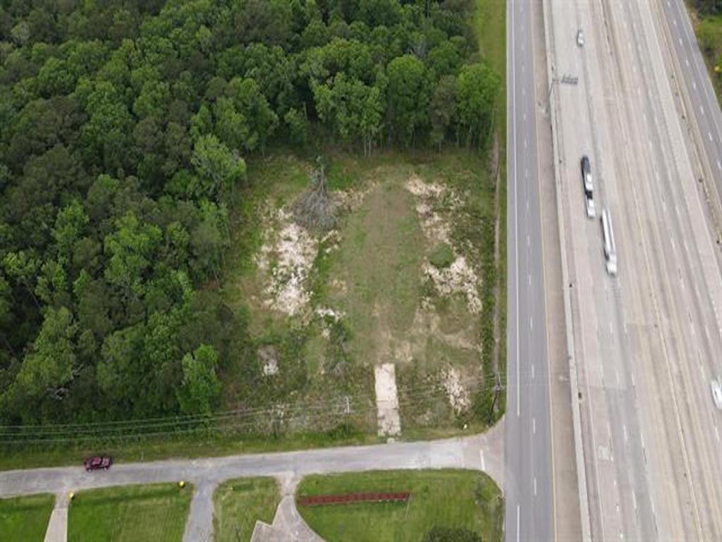 Sierra, Vidor, Texas image 13