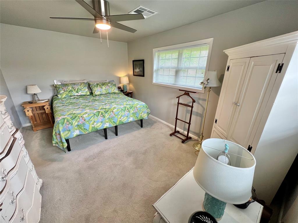 1400 Lawn Drive, Angleton, Texas image 17