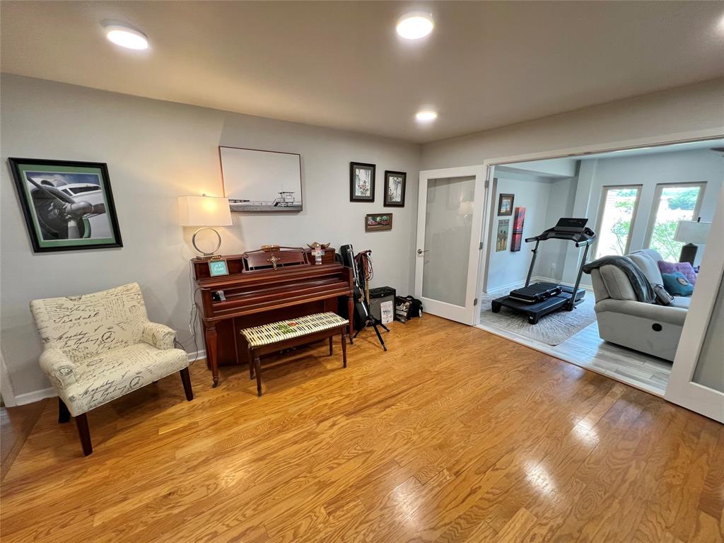 1400 Lawn Drive, Angleton, Texas image 6