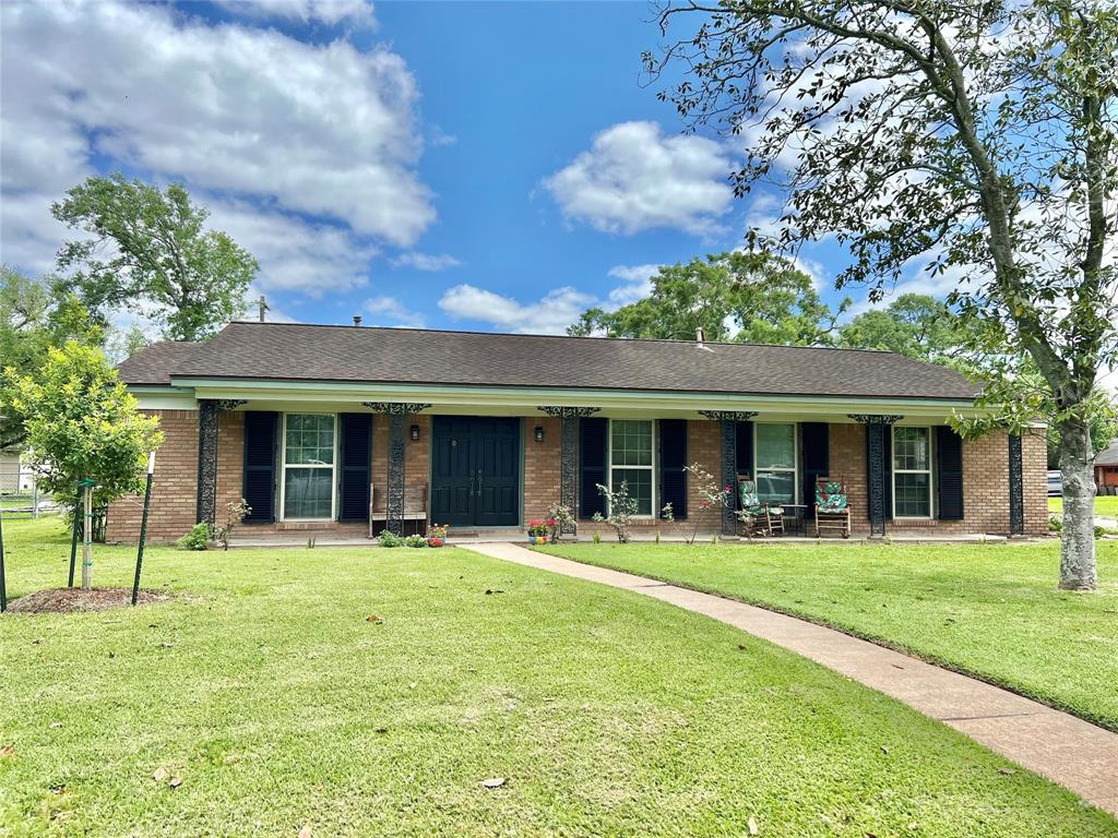 1400 Lawn Drive, Angleton, Texas image 30
