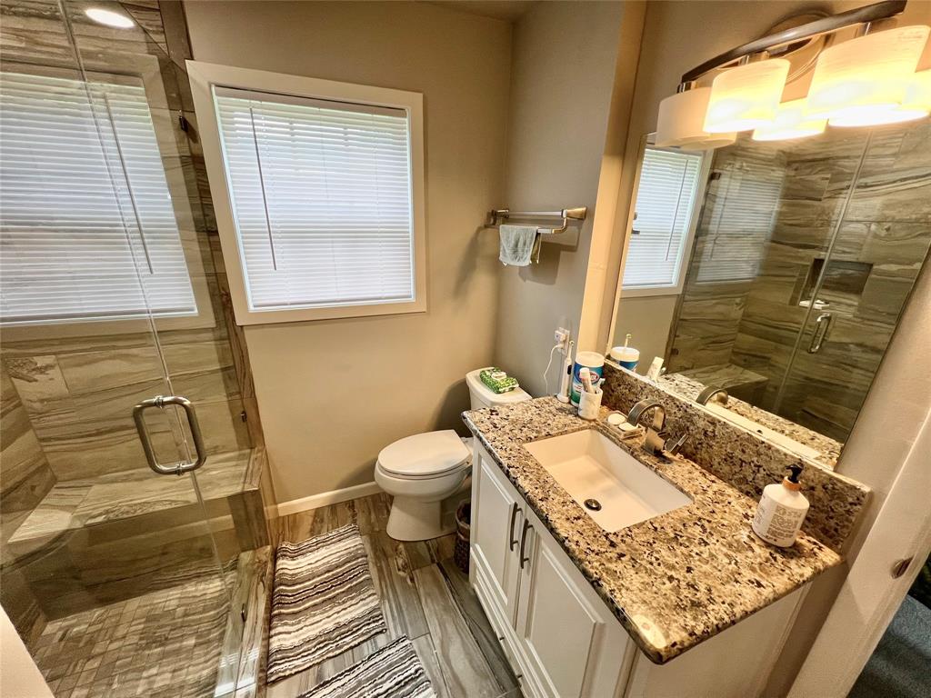 1400 Lawn Drive, Angleton, Texas image 19