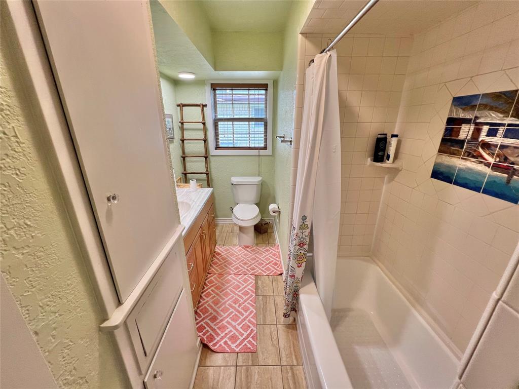 1400 Lawn Drive, Angleton, Texas image 21