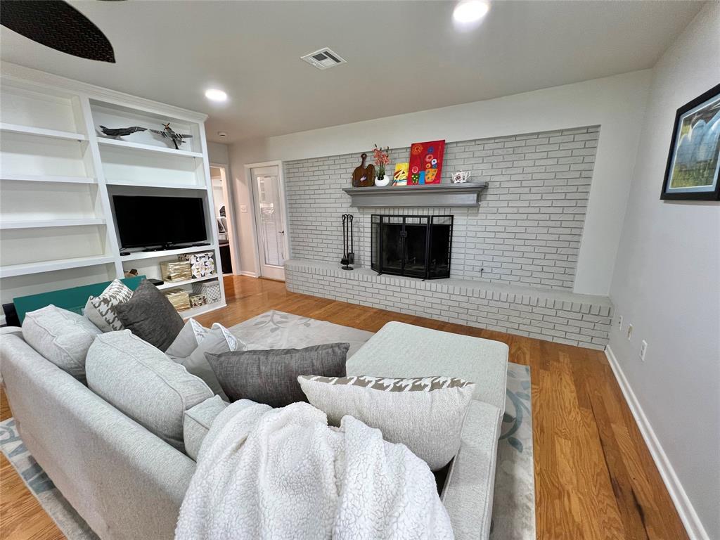 1400 Lawn Drive, Angleton, Texas image 14