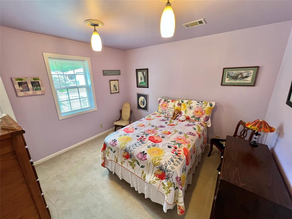 1400 Lawn Drive, Angleton, Texas image 24