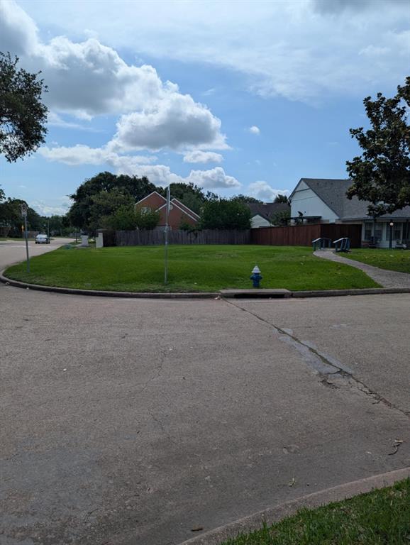 9103 Belle Glen Drive, Houston, Texas image 2